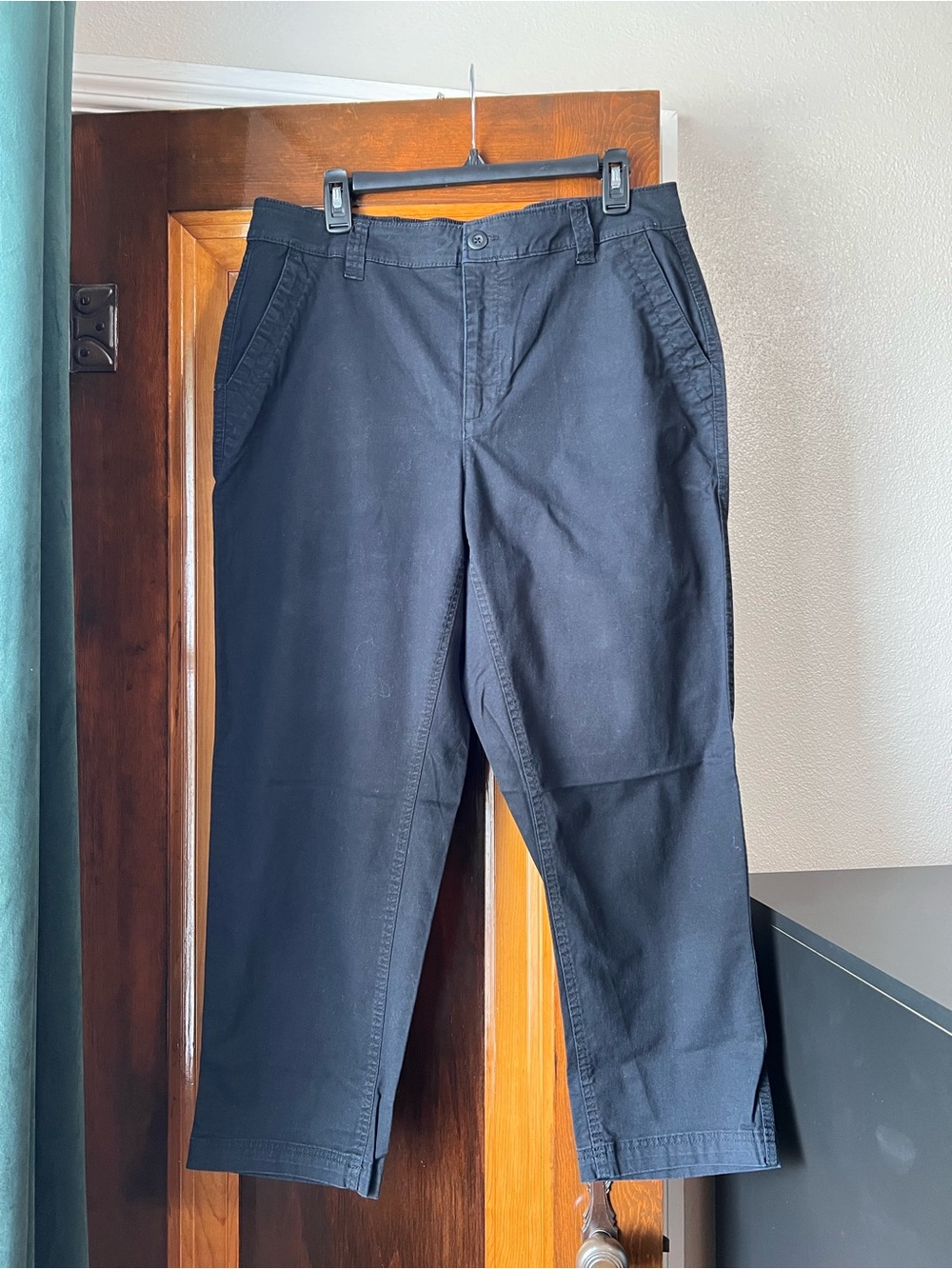 Old Navy Black Women's OG Chino Pants - Straight Leg